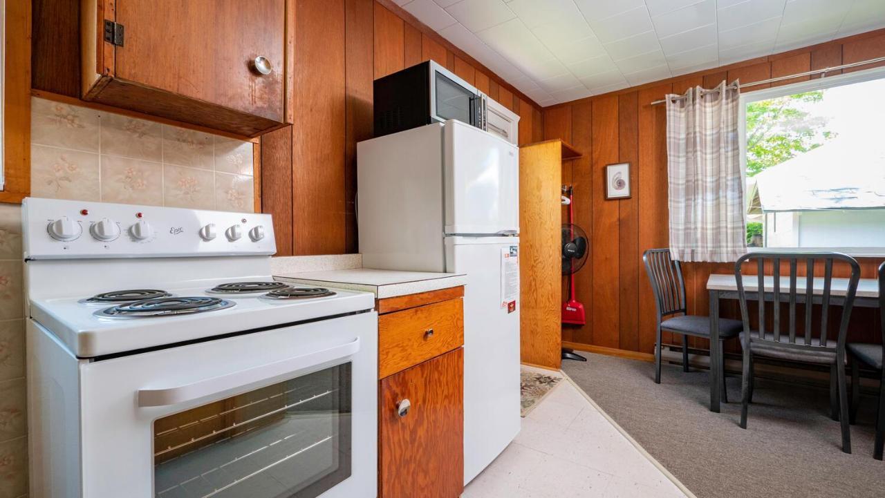 Bel Air Cottages And Motel Sauble Beach Buitenkant foto