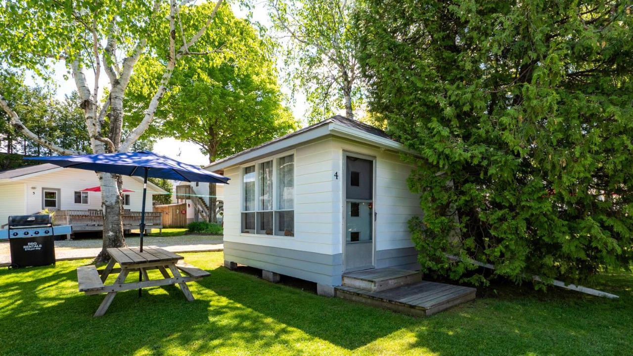 Bel Air Cottages And Motel Sauble Beach Buitenkant foto