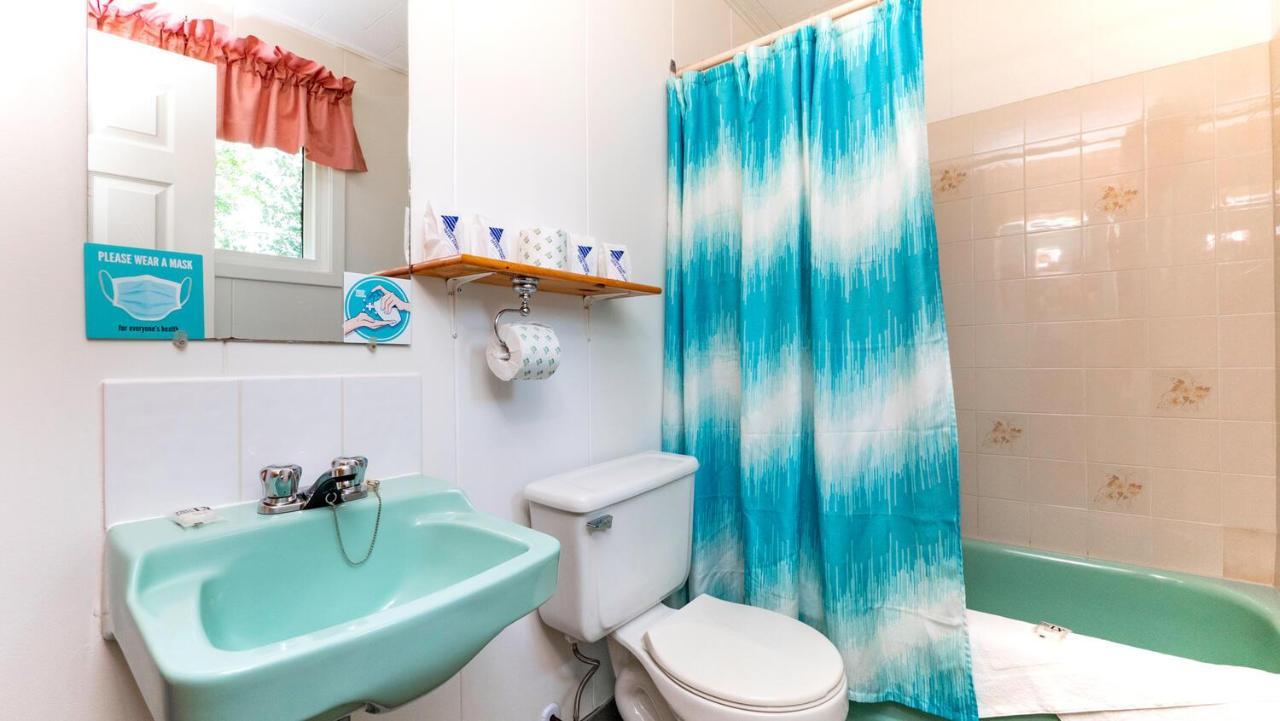 Bel Air Cottages And Motel Sauble Beach Buitenkant foto