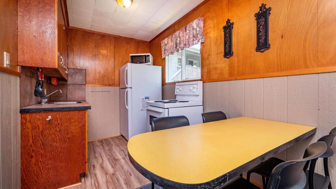 Bel Air Cottages And Motel Sauble Beach Buitenkant foto