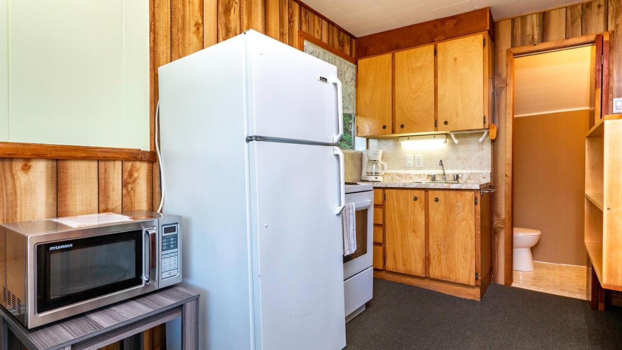 Bel Air Cottages And Motel Sauble Beach Buitenkant foto